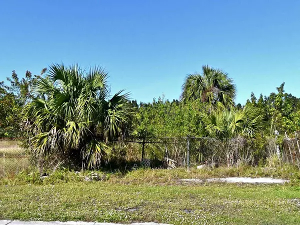 3214 AVENUE D, Fort Pierce, FL 34947