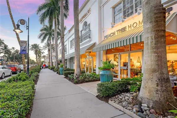 875 6th AVE S #303, Naples, FL 34102