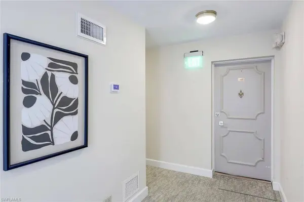 250 Park Shore DR #801, Naples, FL 34103