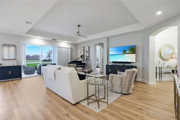 588 Avellino Isles CIR #20101, Naples, FL 34119