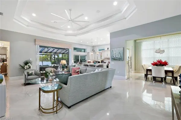 6485 Arriba AVE, Naples, FL 34113