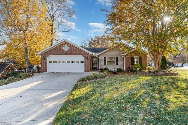 36 Brandy DR, Greensboro, NC 27409