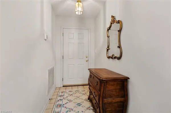 7 Brandywine CIR, Greensboro, NC 27409
