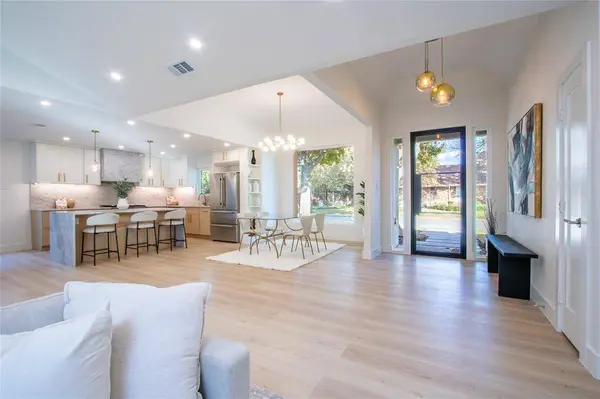 10009 Apple Creek Drive, Dallas, TX 75243