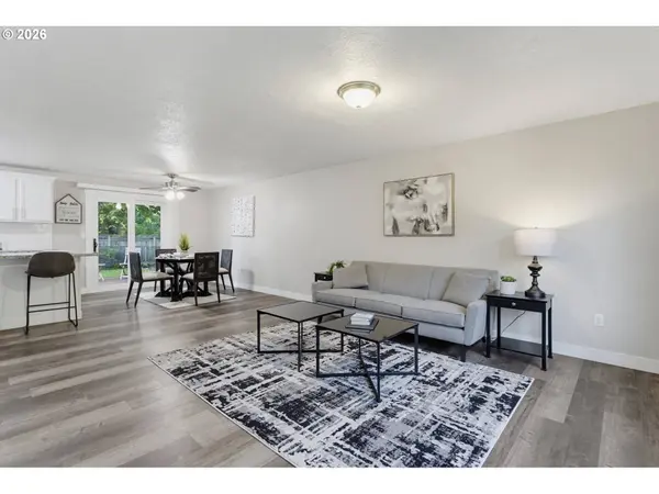 9705 NE BURTON RD, Vancouver, WA 98662