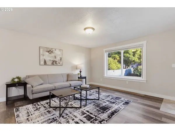 9705 NE BURTON RD, Vancouver, WA 98662