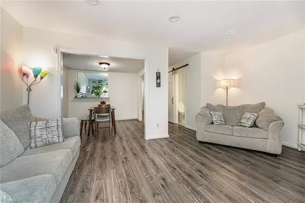 907 Shelby DR #D, Greensboro, NC 27409