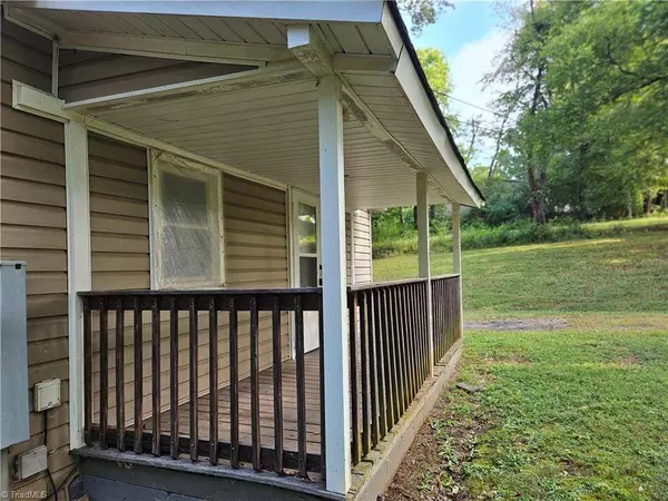 411 Thomas ST, Eden, NC 27288