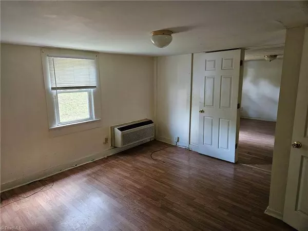 411 Thomas ST, Eden, NC 27288