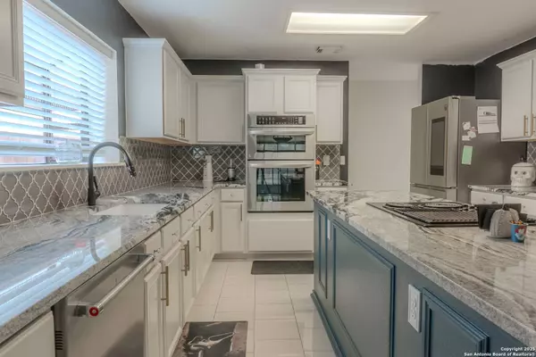 2806 Redriver, San Antonio, TX 78259