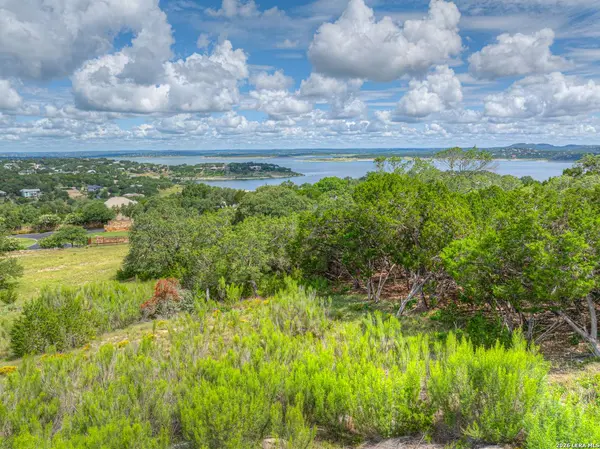 980 El Capitan Trl, Canyon Lake, TX 78133