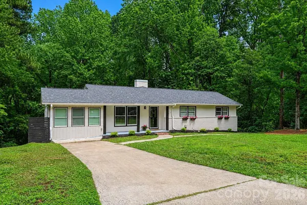 716 Grandview DR NE, Concord, NC 28025