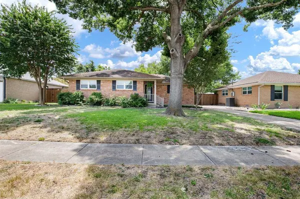 619 Stardust Lane, Richardson, TX 75080