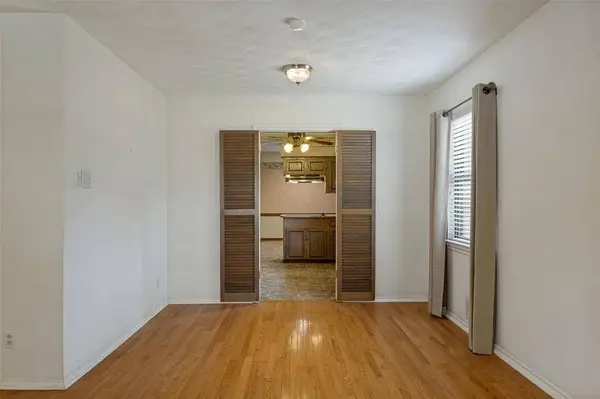 813 Brookhurst Drive, Richardson, TX 75080