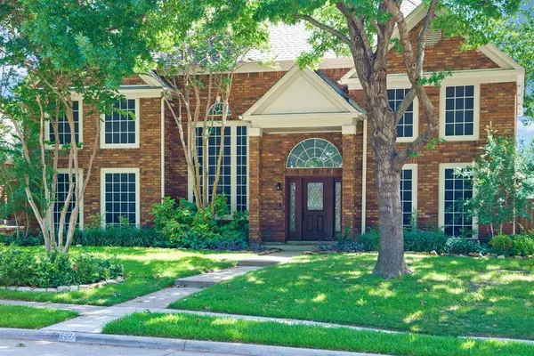 2902 Wembley Court, Richardson, TX 75082