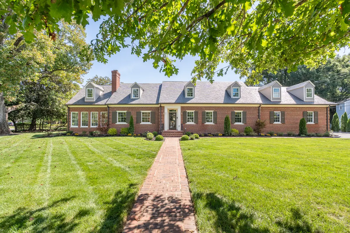 201 Banbury Rd, Richmond, VA 23221-3315
