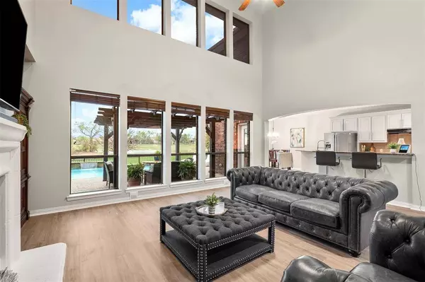 6502 Lakecrest Drive, Sachse, TX 75048