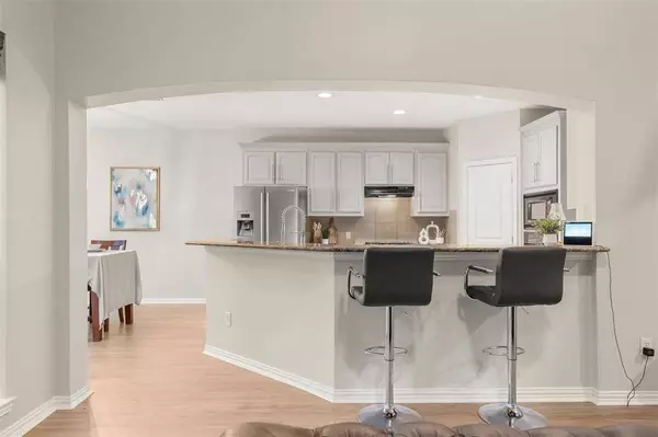 6502 Lakecrest Drive, Sachse, TX 75048