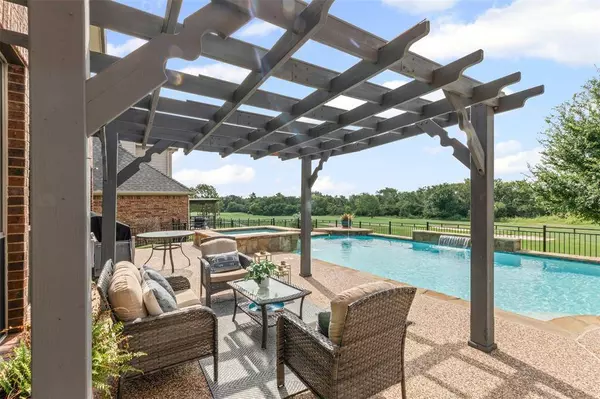 6502 Lakecrest Drive, Sachse, TX 75048