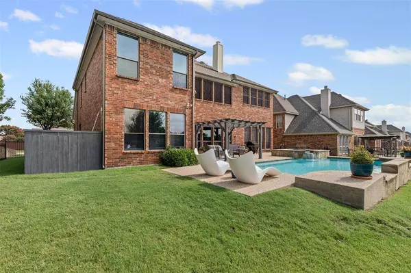 6502 Lakecrest Drive, Sachse, TX 75048