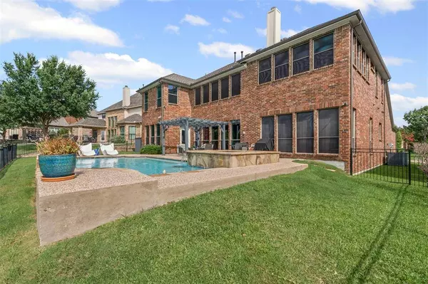 6502 Lakecrest Drive, Sachse, TX 75048