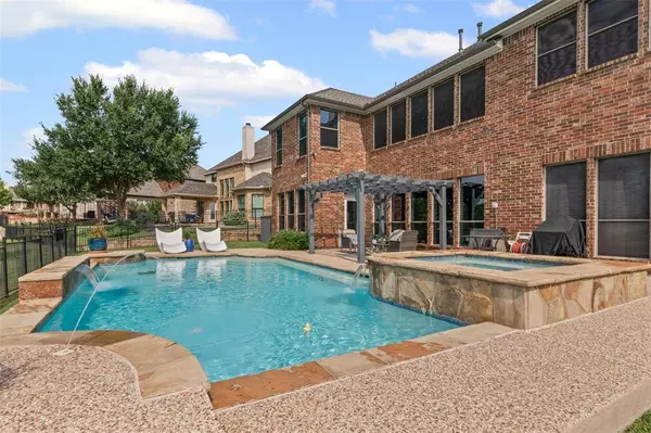 6502 Lakecrest Drive, Sachse, TX 75048