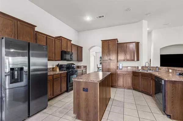 2801 Fulmar Lane, Mesquite, TX 75181