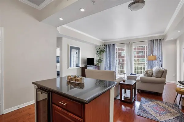3225 Turtle Creek Boulevard #318, Dallas, TX 75219