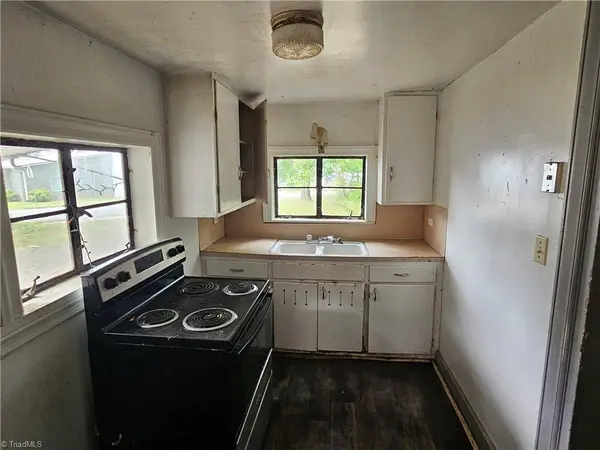 223 Lawsonville AVE, Reidsville, NC 27320