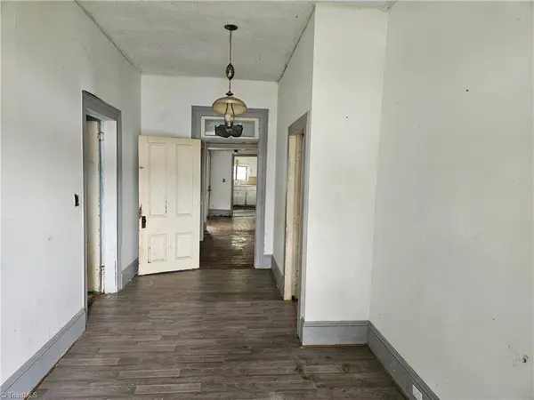 223 Lawsonville AVE, Reidsville, NC 27320