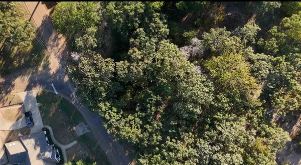 108 Enchanted Drive, Enchanted Oaks, TX 75156