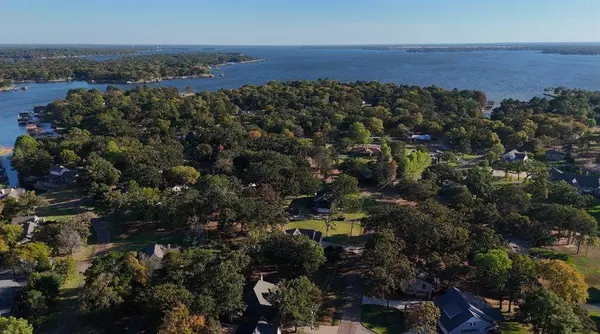 108 Enchanted Drive, Enchanted Oaks, TX 75156