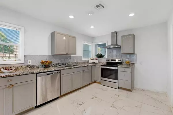 1900 Hilltop Drive, Garland, TX 75042