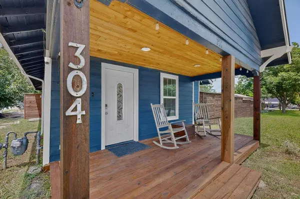 304 E County Line Road, Royse City, TX 75189