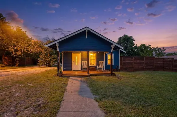 304 E County Line Road, Royse City, TX 75189
