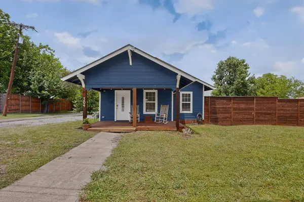304 E County Line Road, Royse City, TX 75189