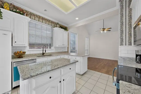 6615 Shelton Home Court, Arlington, TX 76017