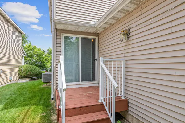 15587 Crab Apple LN, Eden Prairie, MN 55347