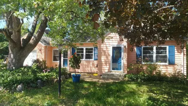 4760 Dominick DR, Minnetonka, MN 55343