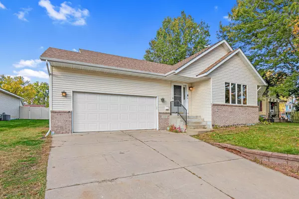 1502 Ramsey ST, Hastings, MN 55033