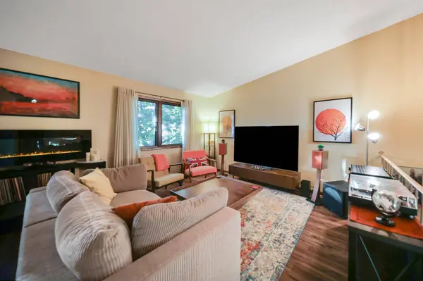 13036 Judicial RD, Burnsville, MN 55337