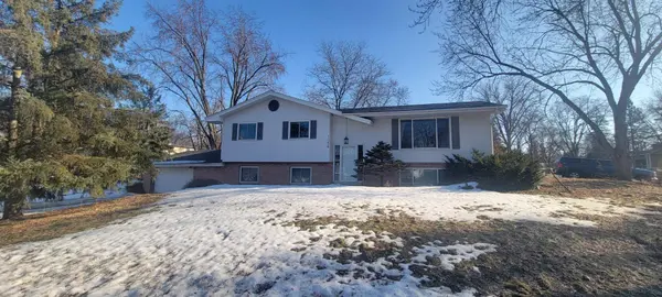 1056 Brooks AVE W, Saint Paul, MN 55113