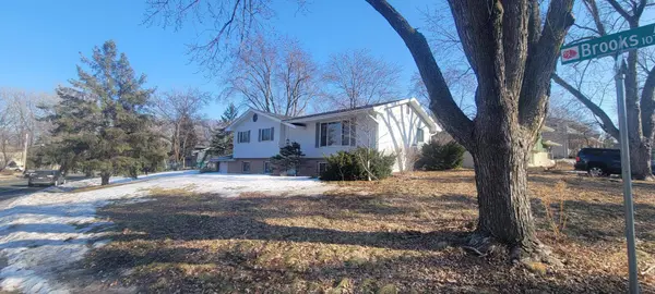1056 Brooks AVE W, Saint Paul, MN 55113