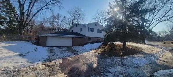 1056 Brooks AVE W, Saint Paul, MN 55113