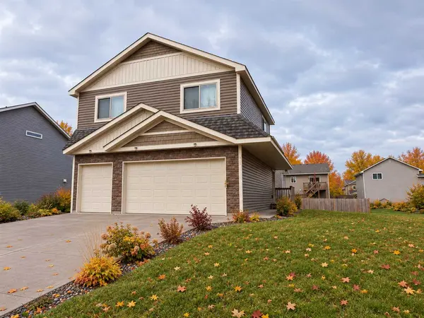 825 Highview LOOP SE