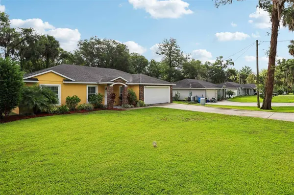 395 ALCAZAR AVE, De Leon Springs, FL 32130