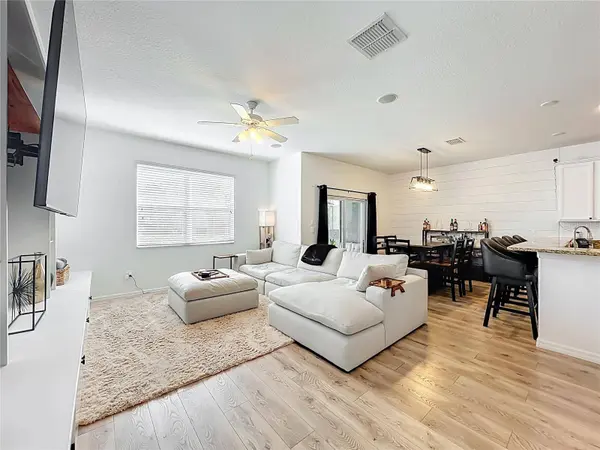 3341 RODRICK CIR, Orlando, FL 32824