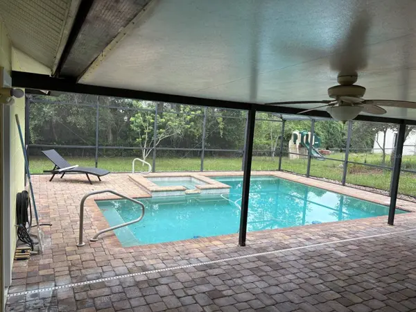 3208 LAKE HELEN OSTEEN RD, Deltona, FL 32738