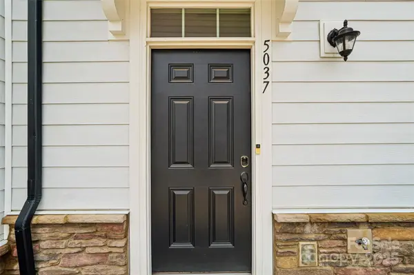 5037 Patton DR, Gastonia, NC 28056