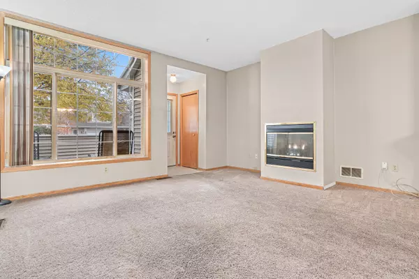 Eden Prairie, MN 55346-2157,18341 Coneflower Ln